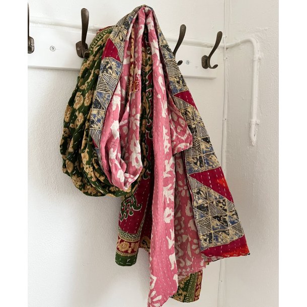 Sari Plaider � Unikke, H�ndlavede Genbrugst�pper