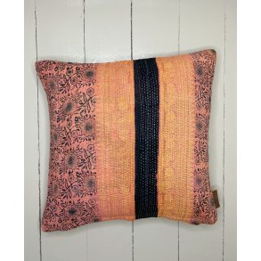 Vintage Pude med Kanthabroderi