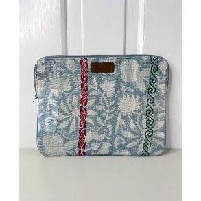 iPad Cover  Unika i Vintage Bomuldssari fra Quote Cph