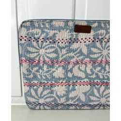 PC Cover 13"  Unikt og Bredygtigt Design i Vintage SariPC Cover 13"