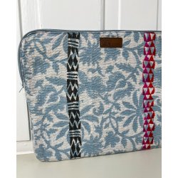 PC Cover 13"  Unikt og Bredygtigt Design i Vintage Sari