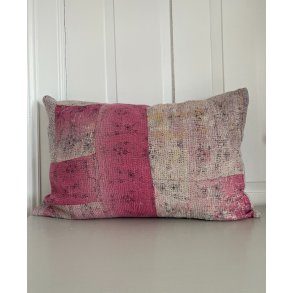 Vintage Pude med Kanthabroderi