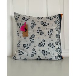 Vintage Pude med Kanthabroderi