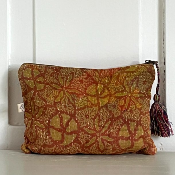 Hndlavet Kantha Pung i Vintage Bomuld