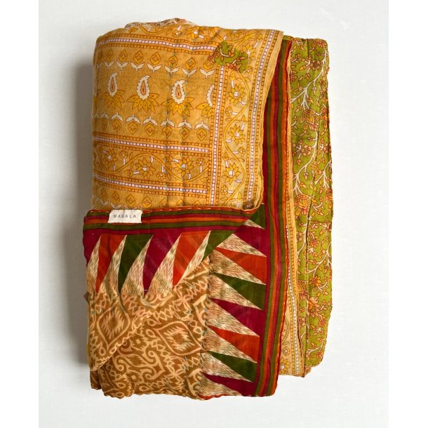 H�ndquiltet Sari Vatt�ppe � Unikavare i Vintagebomuld