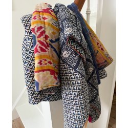 H�ndquiltet Sari Vatt�ppe � Unikavare i Vintagebomuld