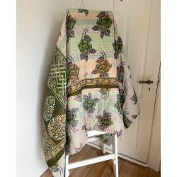Hndquiltet Kantha Vattppe  Unikavare i Vintagebomuld