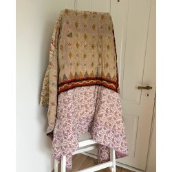 Hndquiltet Kantha Vattppe  Unikavare i Vintagebomuld