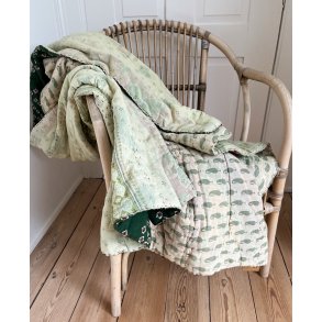 Hndquiltet Kantha Vattppe  Unikavare i Vintagebomuld