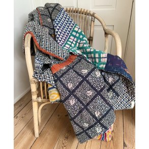 Hndquiltet Kantha Vattppe  Unikavare i Vintagebomuld