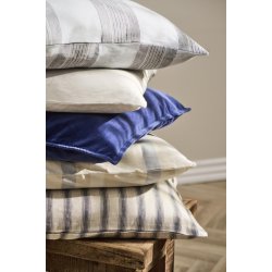 Stribet pude i 100% h�r 60 x 60 cm